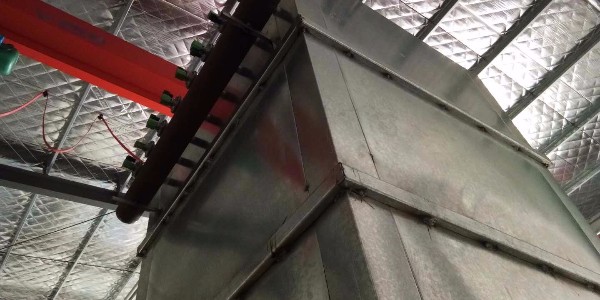 无锡悟空体育布袋除尘器去除空气尘土效果好，用了车间不戴口罩！